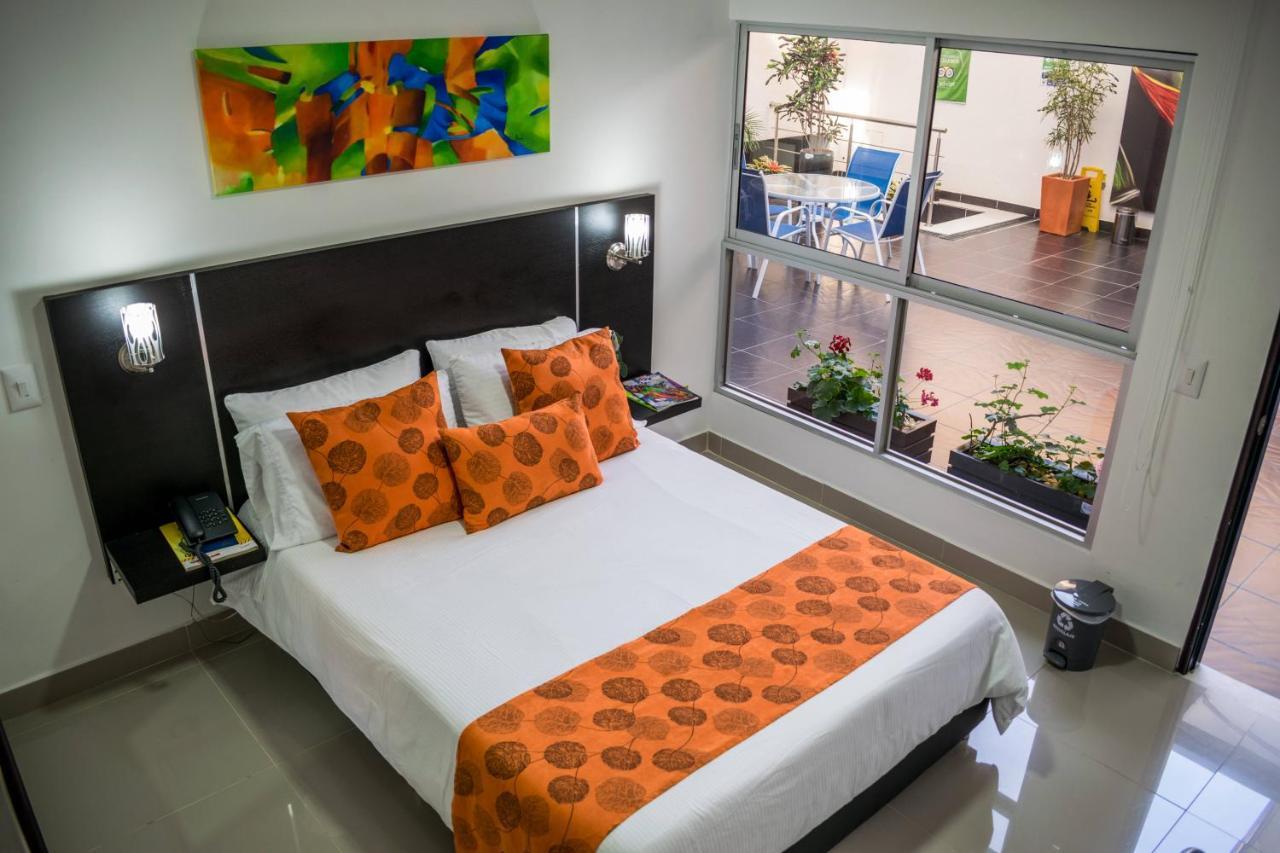 Hotel Montes De La Castellana Armenia  Exterior photo
