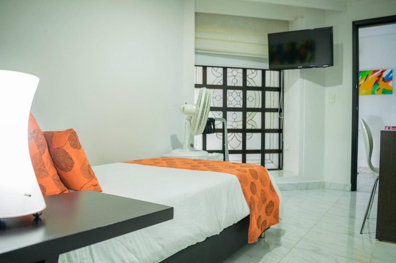Hotel Montes De La Castellana Armenia  Exterior photo
